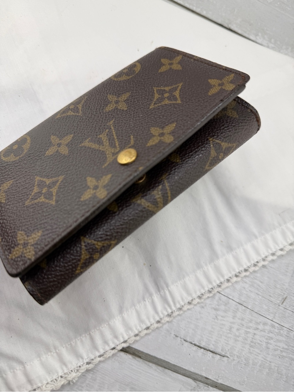 AUTHENTIC LOUIS VUITTON Monogram Porte-Monnaie Billets Tresor Wallet. - Picture 8 of 12